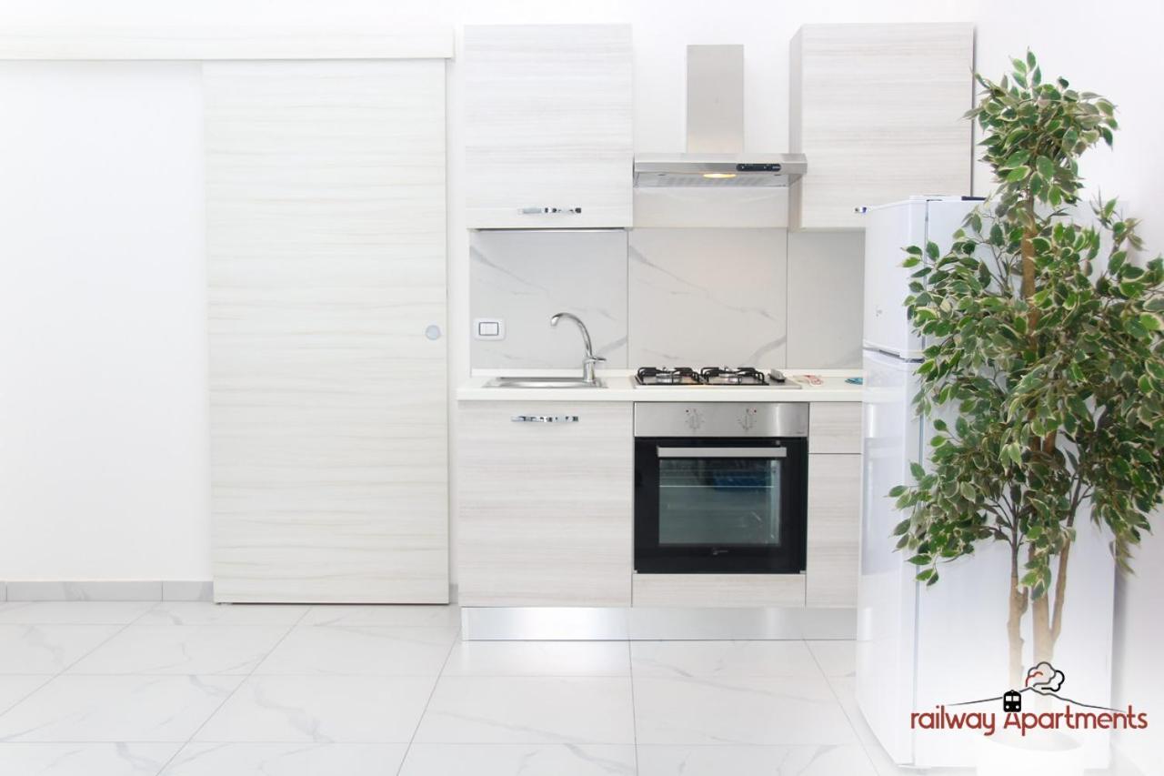 Railway Apartments Катания Екстериор снимка