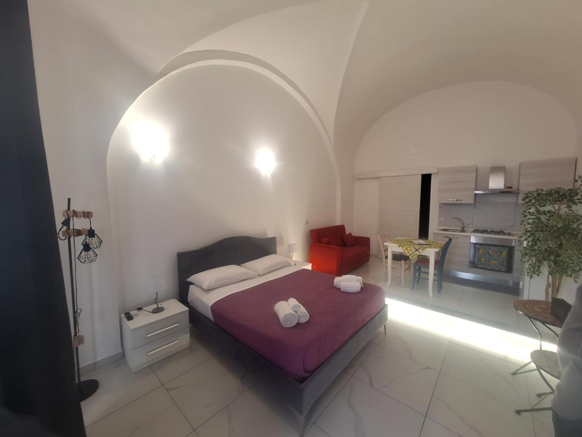 Railway Apartments Катания Екстериор снимка